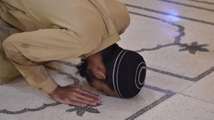 Muslims gather for Laylat Al Qadr night in Karachi