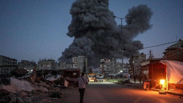 Bombardamenti israeliani nella Striscia di Gaza