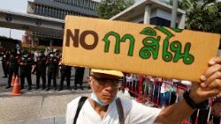 Demonstrant gegen Glücksspiel in Bangkok