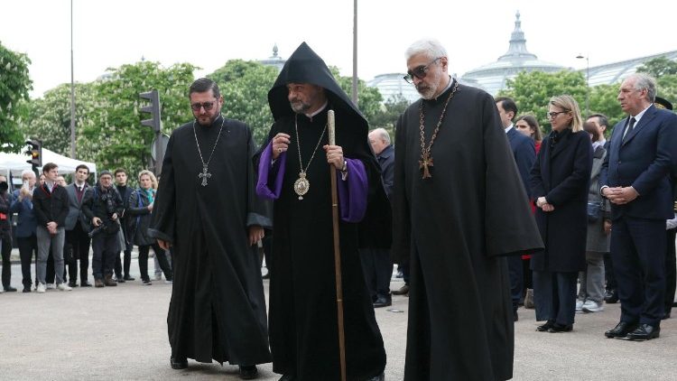 Ceremony in Paris to mark the 110th anniversary of the Armenian genocide