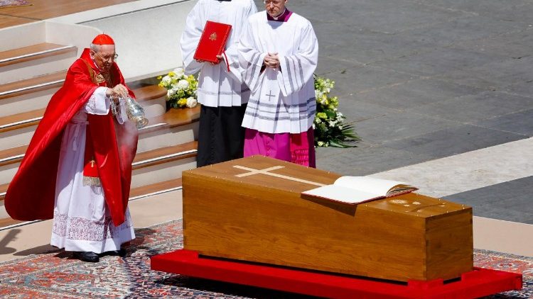 教皇フランシスコの葬儀ミサ　2025年4月26日　バチカン・聖ペトロ広場