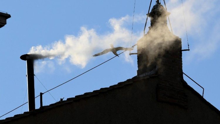 श्वेत धुआँ