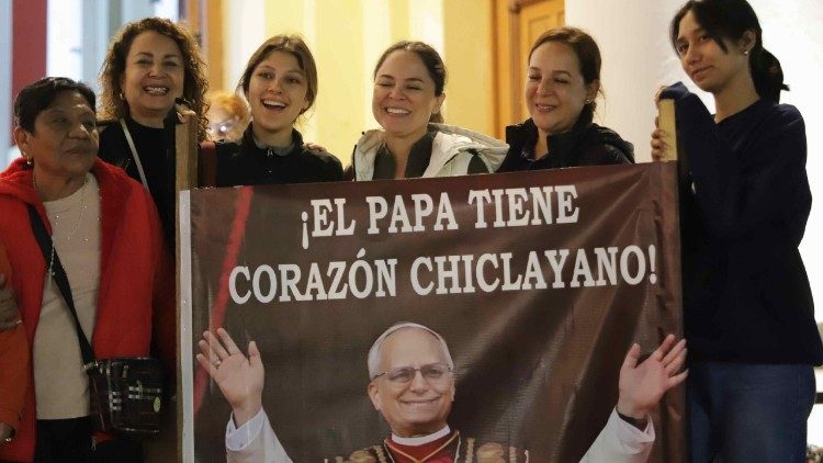 Peruvian faithful celebrate the election of the new pope	