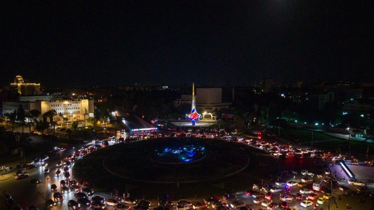 Syrians celebrate lifting of US sanctions after President Sharaa's speech