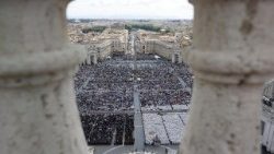 SCATTIDELGIORNO - Insediamento di papa Leone XIV, veduta dall'alto
