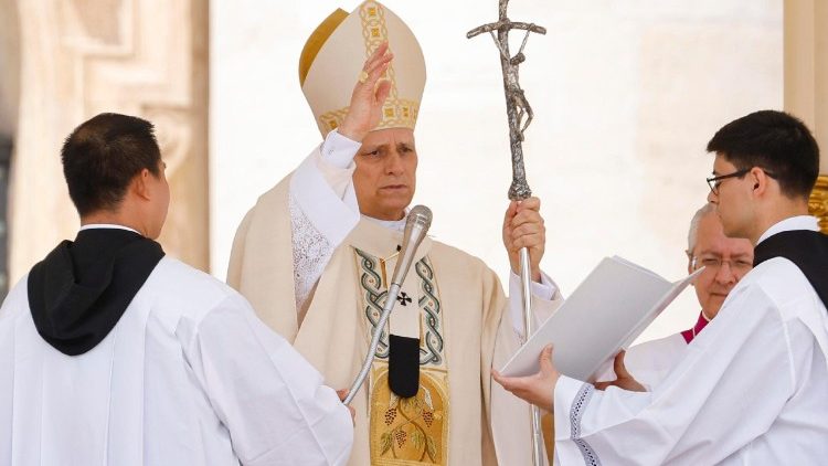 अपनी परमाध्यक्षीय प्रेरिताई के उद्घाटन मिस्सा समारोह में संत पापा लियो 14वें