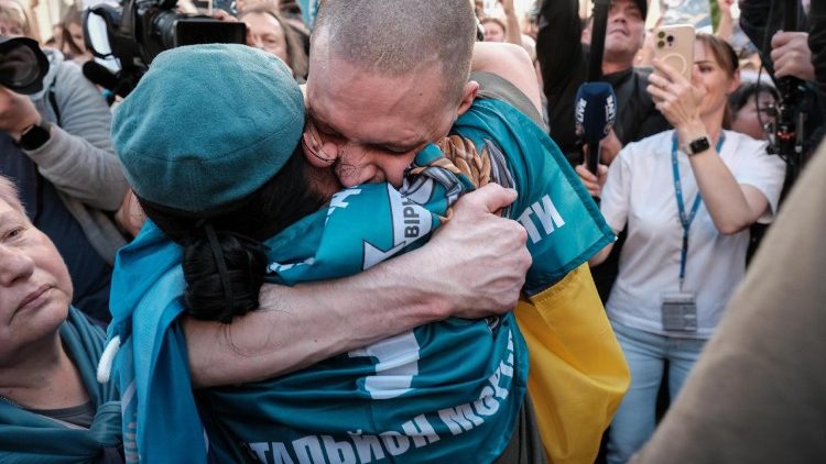 I prigionieri di guerra tornano in Ucraina