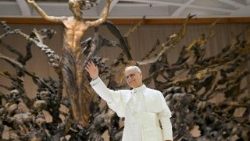 ++ Il Papa alla Curia, costruiamo unita', via incomprensioni ++