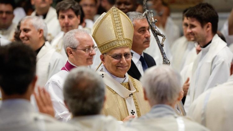 Testvérek a papság örömében