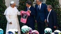 जीरो दितालिया के साइकिल चालकों की  सन्त पापा लियो से भेंट,  01.06.2025