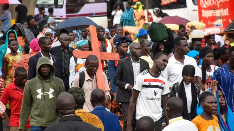 Mahujaji wa matumaini kuelekea Namugongo, Uganda