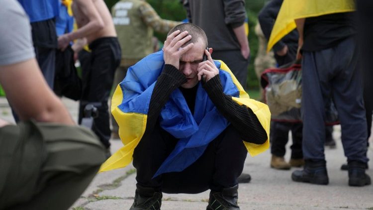 Ukraine and Russia exchange prisoners of war