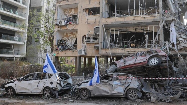 La distruzione in Israele nel conflitto con l'Iran 