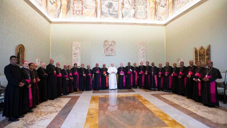 संत पापा लियो14वें  और मडागास्कर के धर्माध्यक्षगण