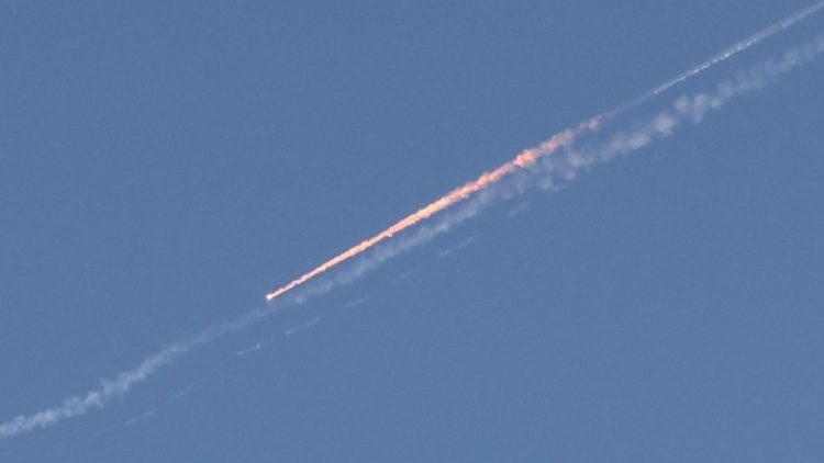 Missili iraniani nei cieli di Gerusalemme all'alba di oggi