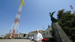 Візит Папи Лева XIV до передавального центру Радіо Ватикану