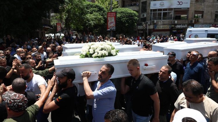 Kristna begravs efter attacken i Damascus