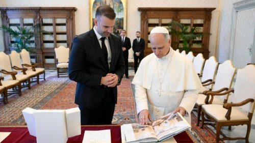 Der Premierminister von Montenegro,  Milojko Spajić (links), diesen Freitag in Audienz bei Papst Leo XIV. 