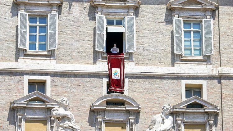  പാപ്പാ മധ്യാഹ്ന പ്രാർത്ഥനാ വേളയിൽ   