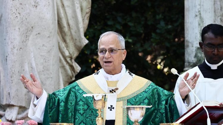 संत पापा लियाो कस्तल गंदोल्फो के मिस्सा में