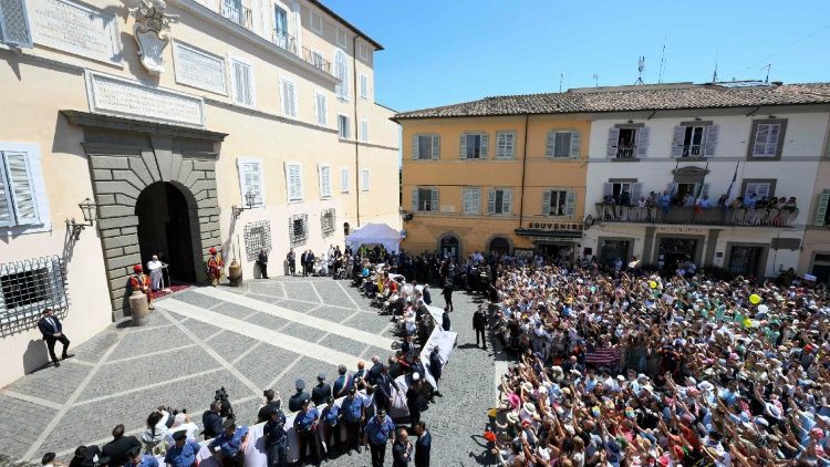 البابا يتلو صلاة التبشير الملائكي ويتحدث عن معنى الضيافة في الكتاب المقدس 