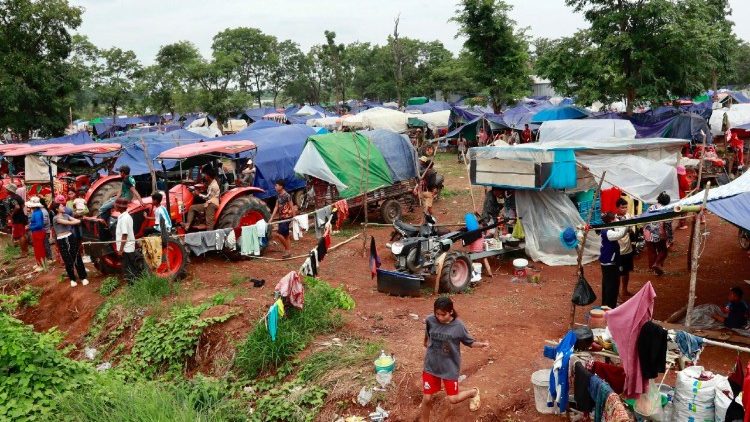 Civilians displaced amidst border clashes between Thailand and Cambodia 