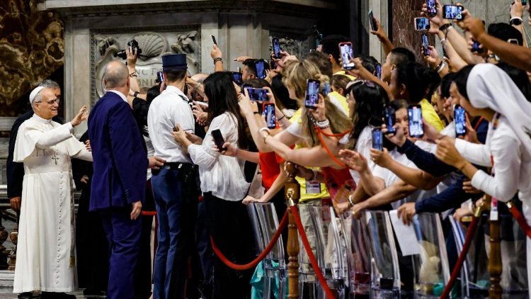 ലിയൊ പതിനാലാമൻ പാപ്പാ, ഡിജിറ്റൽ പ്രേഷിതരുടെയും കത്താലിക്കാ സ്വാധീനശാലികളുടെയും ജൂബിലിയോടനുബന്ധിച്ച് അവരുമായുള്ള കൂടിക്കാഴ്ചാവേളയിൽ, വത്തിക്കാനിൽ വിശുദ്ധ പത്രോസിൻറെ ബസിലിക്കയിൽ, 29/07/25