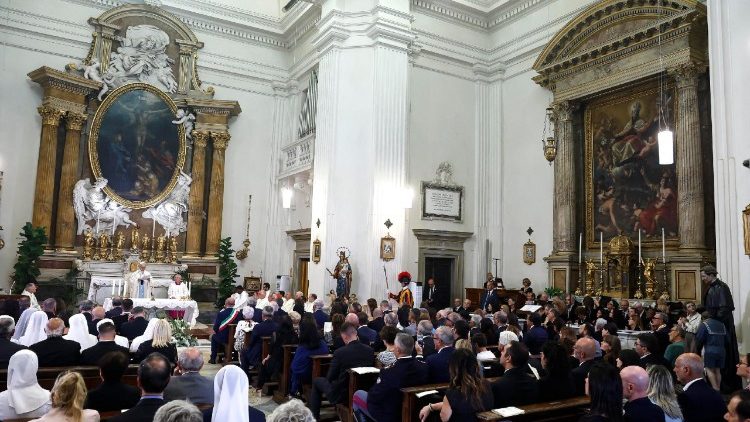 папата на литургията за Успение Богородично