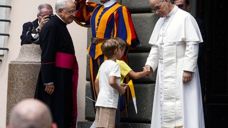 सन्त पापा लियो 14 वें कास्तेल गोन्दोल्फो में , तस्वीरः 15.08.2025