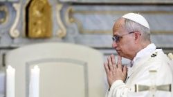 सन्त पापा लियो 14 वें विलानोेवा के सनत् थॉमस को समर्पित गिरजाघर  में, तस्वीरः 15.08.2025