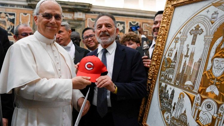 Pápež Lev XIV. s legislatívcami 