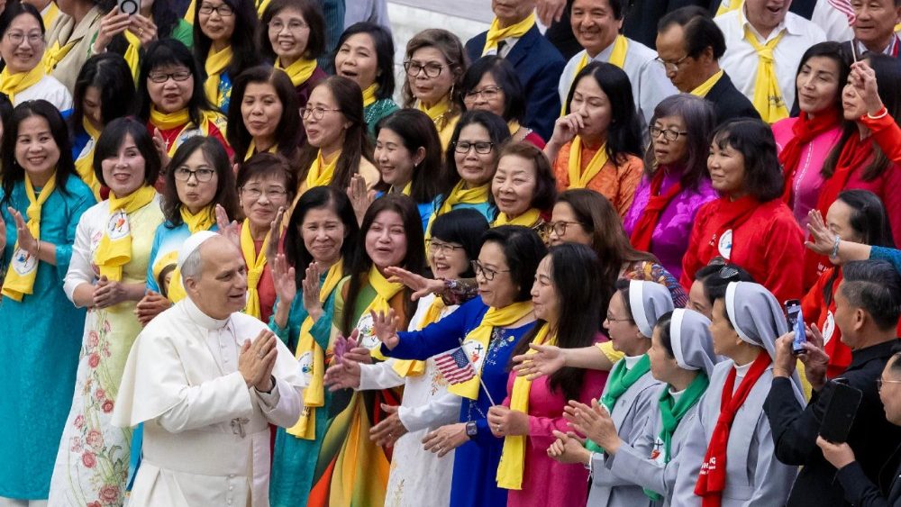 Il Papa, supplico tutela civili, no a spostamenti forzati