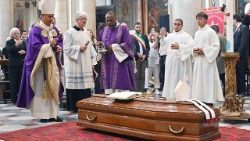 Cesare Nosiglia bíboros, Torinó nyugalmazott érsekének temetési szertartása