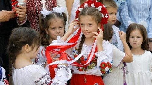 Schulbeginn in der Ukraine