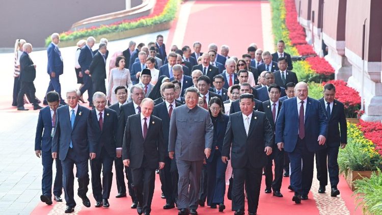 I capi di Stato e di governo alla parata militare cinese per l'80° dalla fine della Seconda Guerra Mondiale 