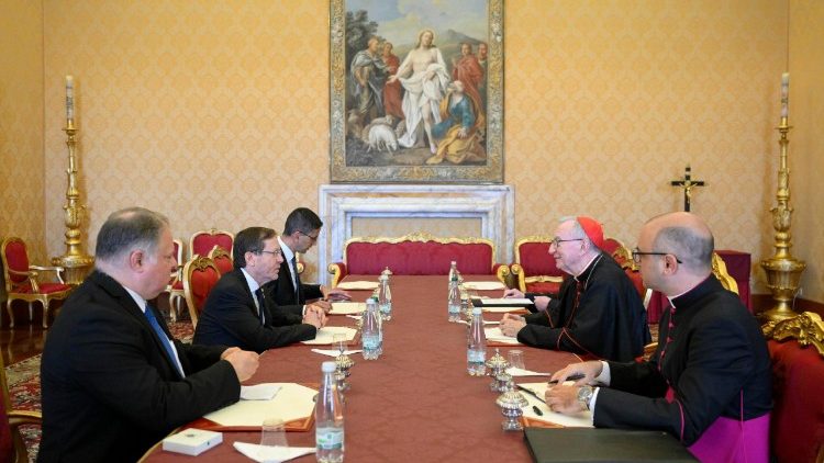 Pokalbis valstyb|s sekretoriate