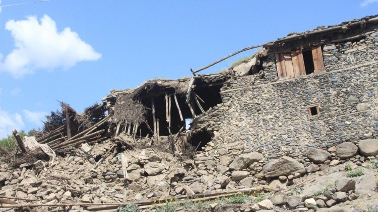 Casas na região de Kunar destruídas pelo terremoto do dia 31 de agosto.