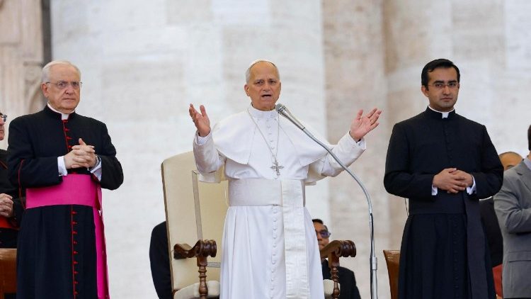 संत पापा लियो का आशीर्वाद