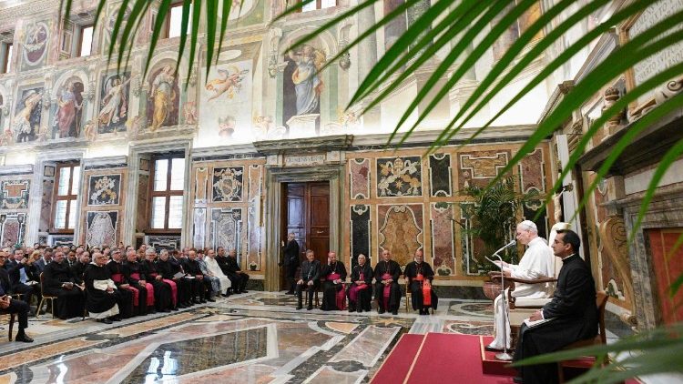 Leó pápa beszédet intéz a Pápai Teológiai Akadémia tanácskozásának résztvevőihez