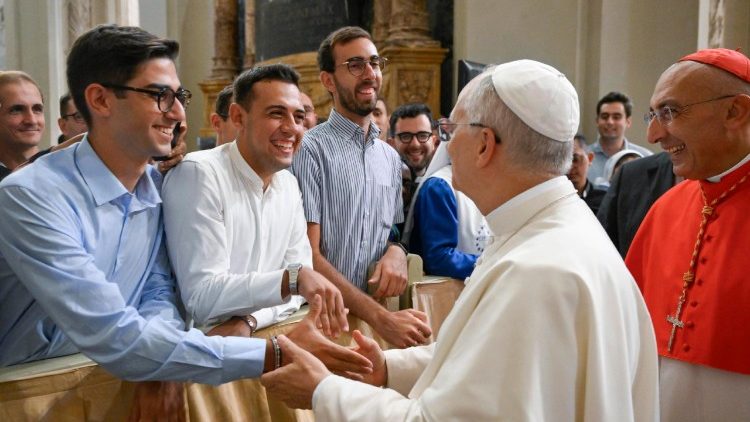 ITALY-POPE-YOUTHS-RELIGION