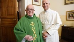 Il Papa, messa a Sant'Anna, parrocchia degli agostiniani