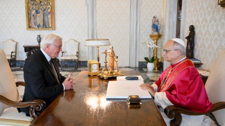 Leó pápa Frank-Walter Steinmeierrel, a Német Szövetségi Köztársaság elnökével
