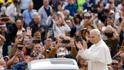 Likita ya banso ya Papa Leon XIV na esika ya Santu-Petelo 