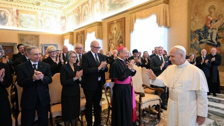 Pāvests pieņem audiencē "Kolumba bruņiniekus"