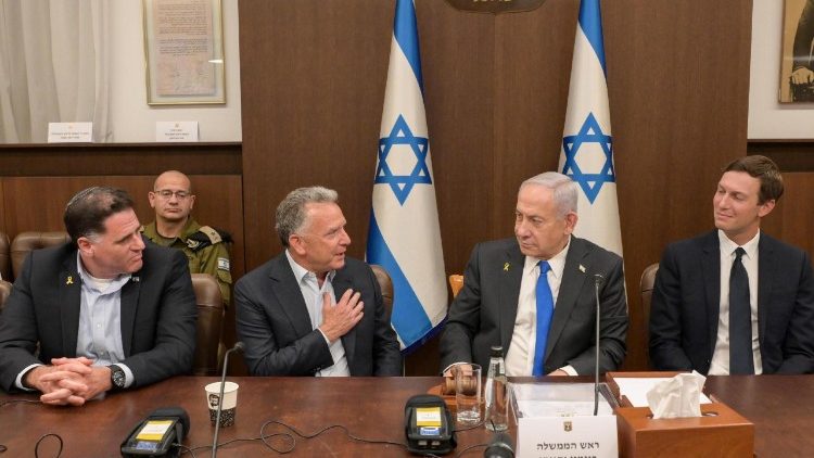 Riunione di gabinetto del governo Netanyahu che ha ratificato l'accordo sulla tergua a Gaza