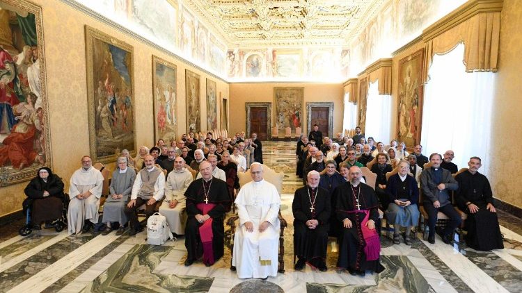 Leó pápa a remetékkel együtt