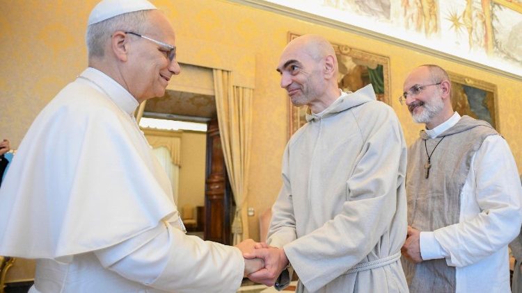 Papa Leone XIV incontra un gruppo di eremiti italiani