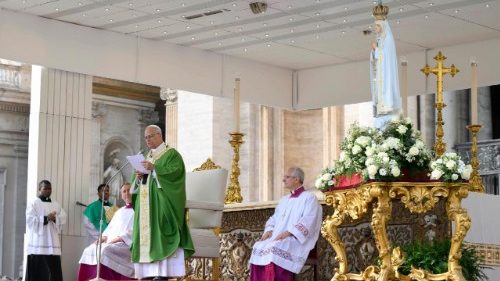 मरिया भक्तों की जयन्ती : माँ मरियम अपने बेटे येसु की ओर अग्रसर करती हैं