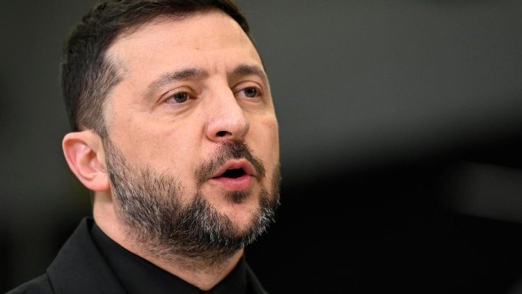 Il presidente ucraino Zelensky ieri in Svezia