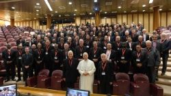 Papa riceve in udienza i Superiori Maggiori della Compagnia di Ges�